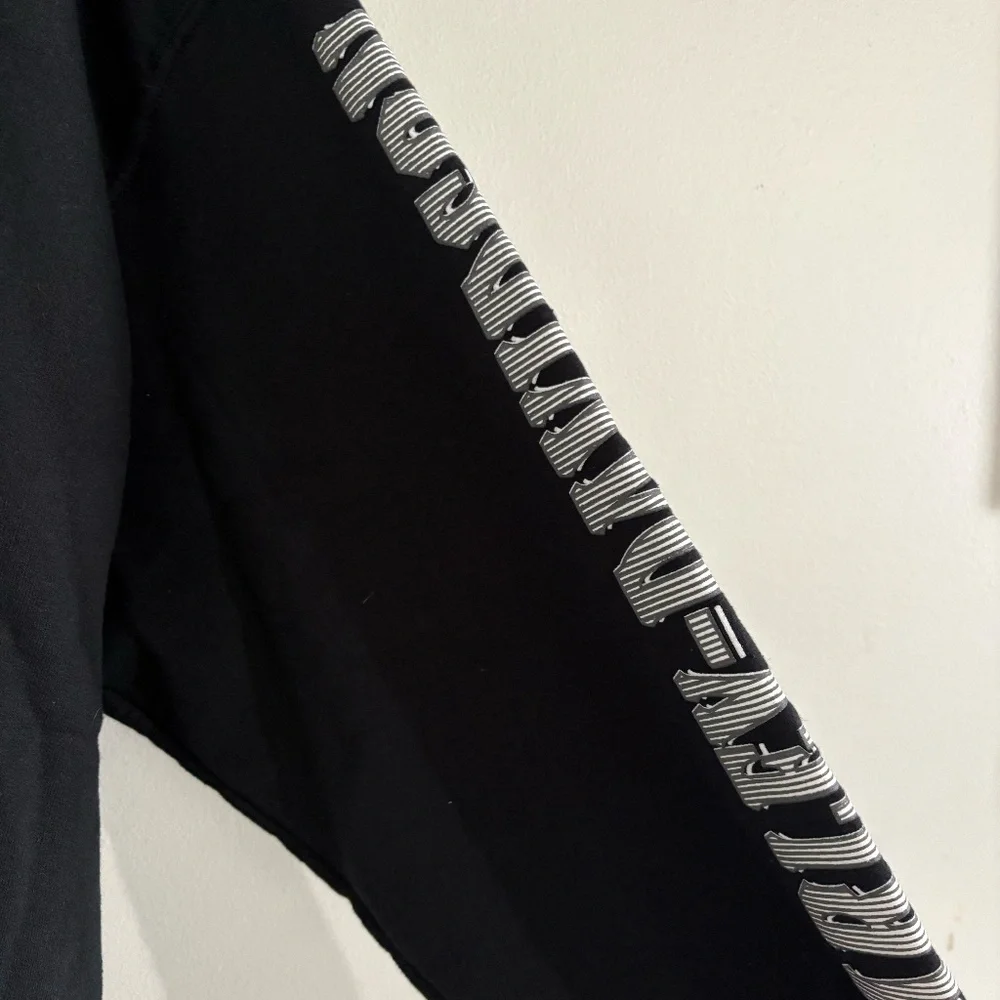 Harley-Davidson Men's Lightning Crest Pullover Hooded Sweatshirt - Picture 6 of 10